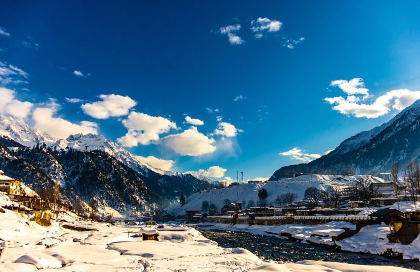 sabeer-darr-smcJiDeZu34-unsplash